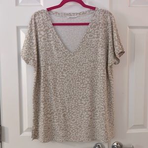 Soft Neutral T-Shirt V-Neck